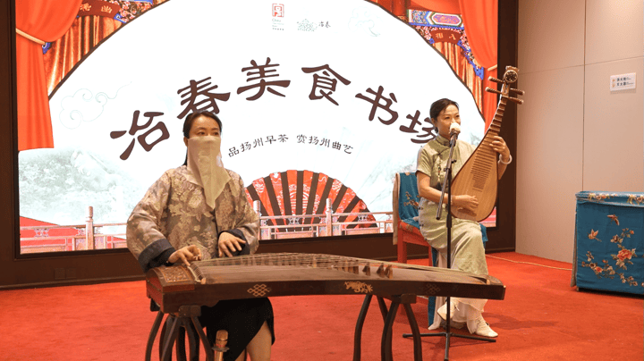 “超级黄金周”第三天：扬州早茶开启“排队模式”