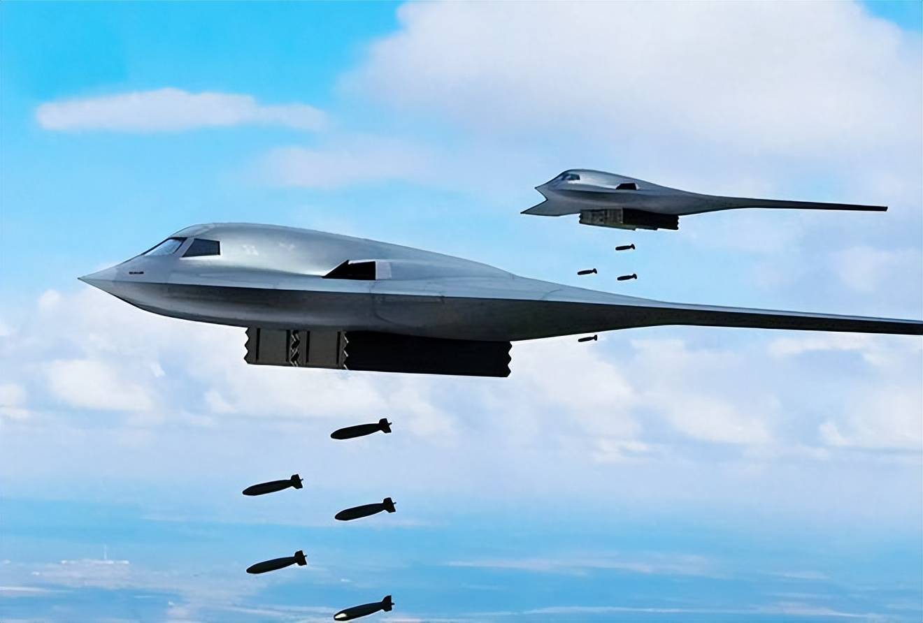 央视飞行员一句拭目以待，轰20真来了？空中黑鹰将补齐最后短板