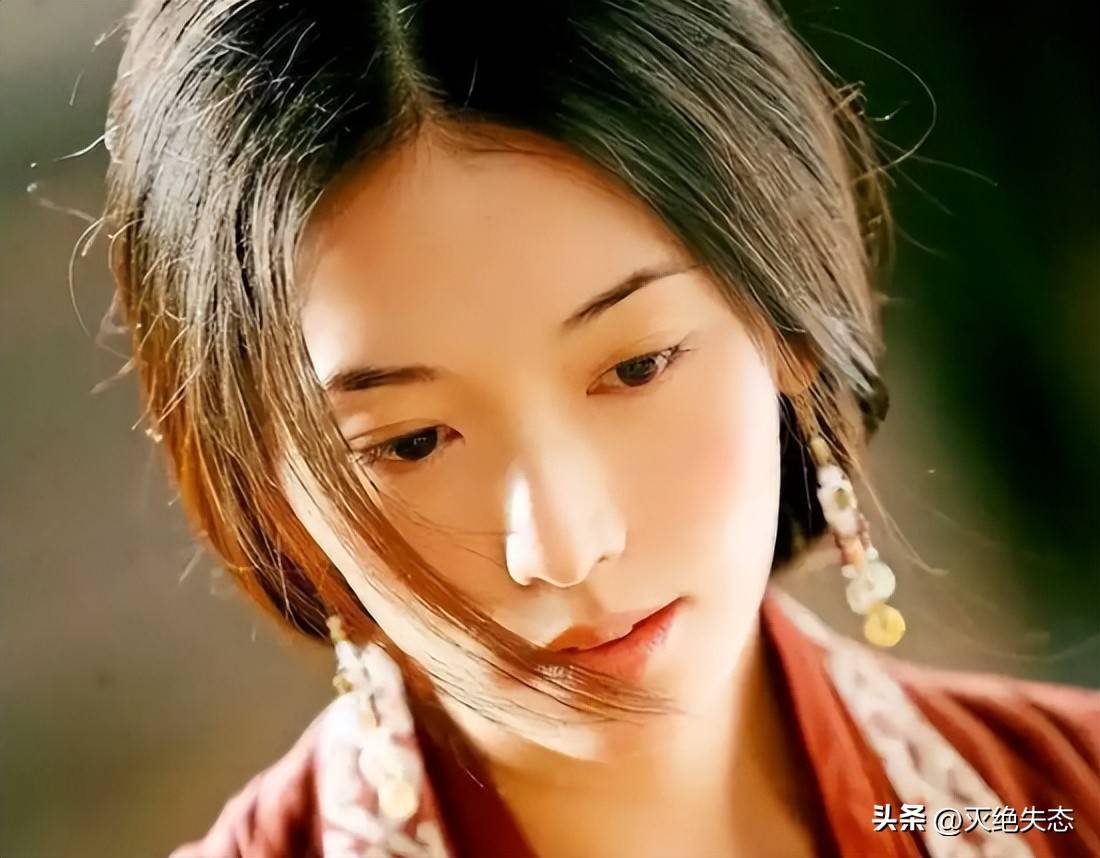 50岁林志玲婚后生活曝光！家务全包全家8点睡觉，儿子读国际学校