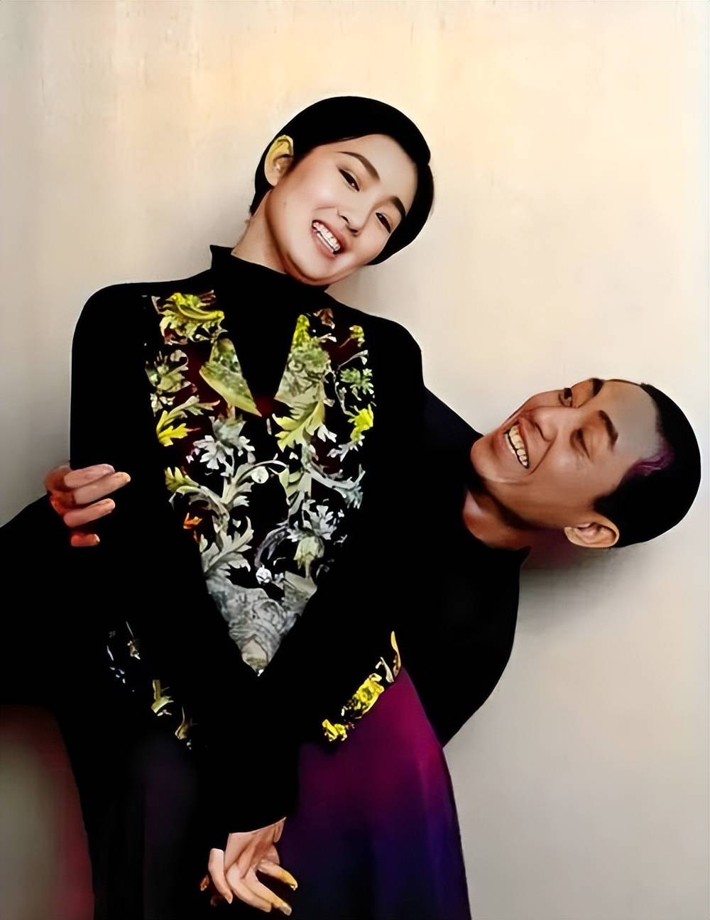 向太揭巩俐分手真相：张艺谋不愿结婚，她哭着离开，他痛哭在日本