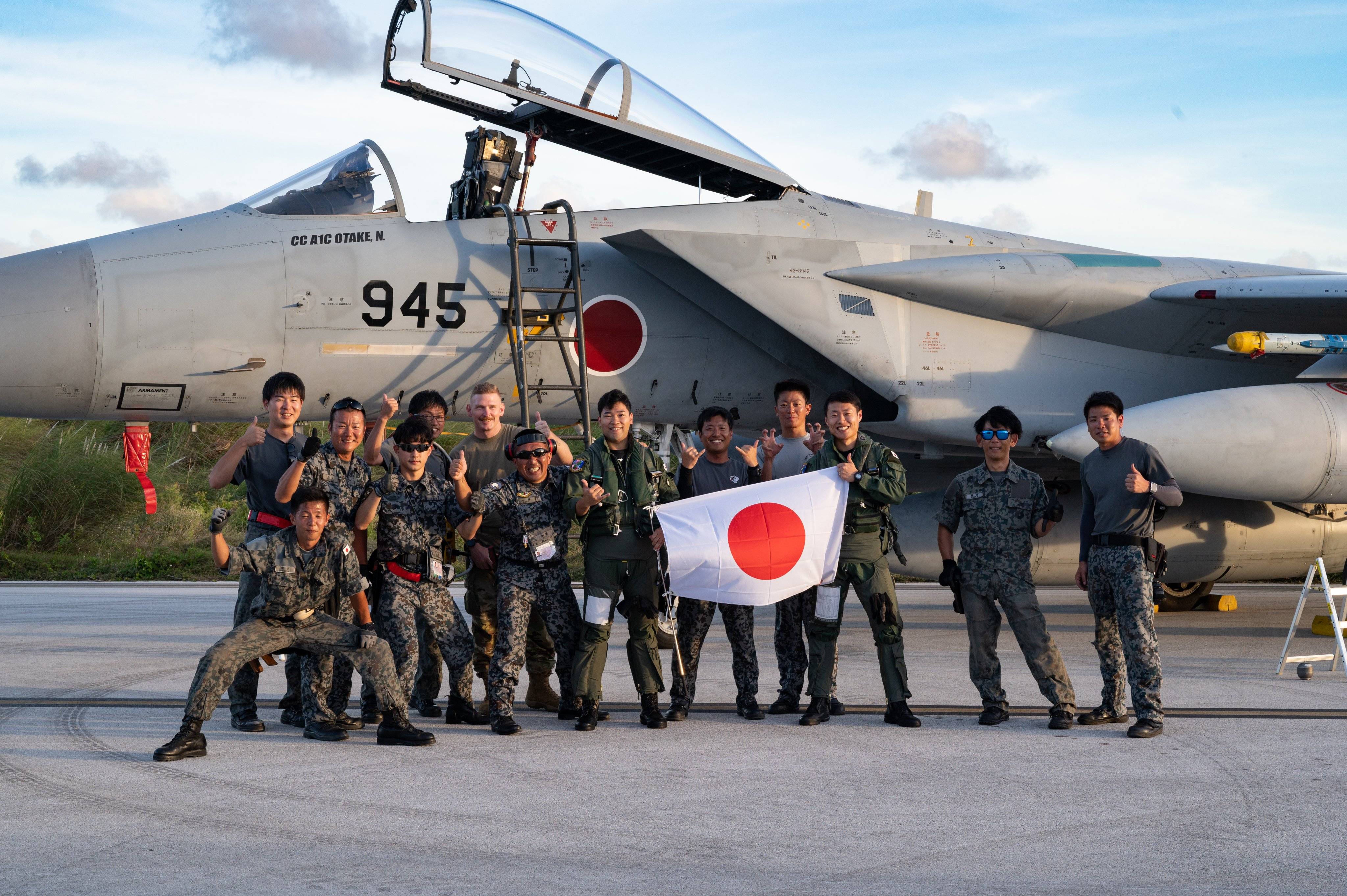 日本海陆空自卫队总司令为何不是天皇，却是政府首脑性质的首相？