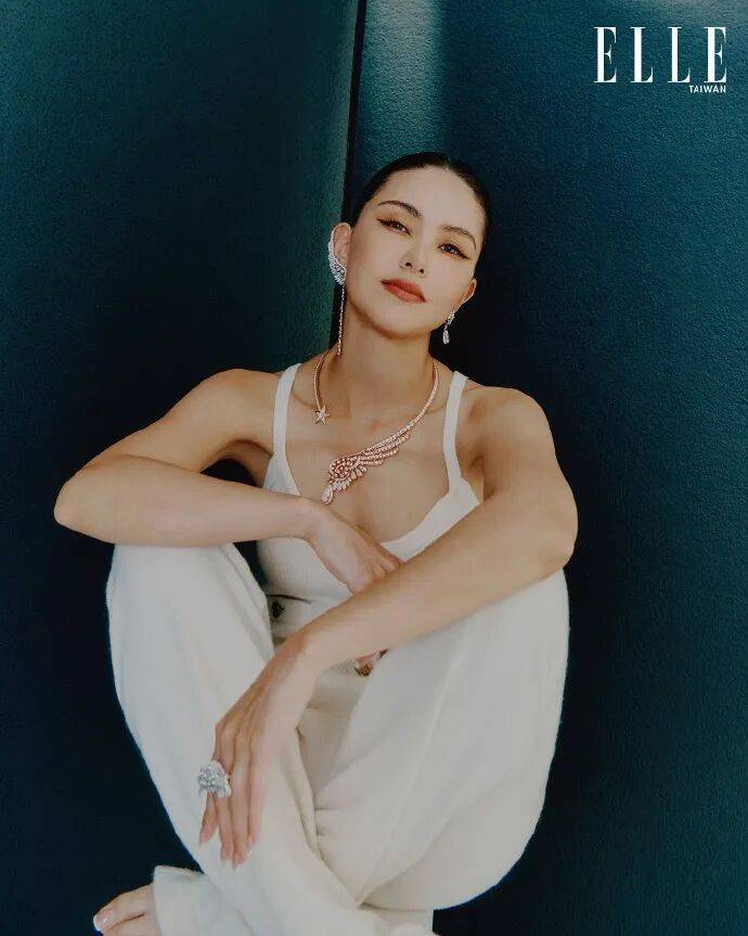 周杰伦夫人昆凌三胎后仍保持苗条身材！她透露三餐都吃啥