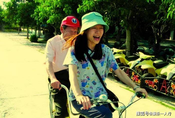 杨振宁去世早有预兆，听了他对妻子的称呼 才明白49岁翁帆果然精明
