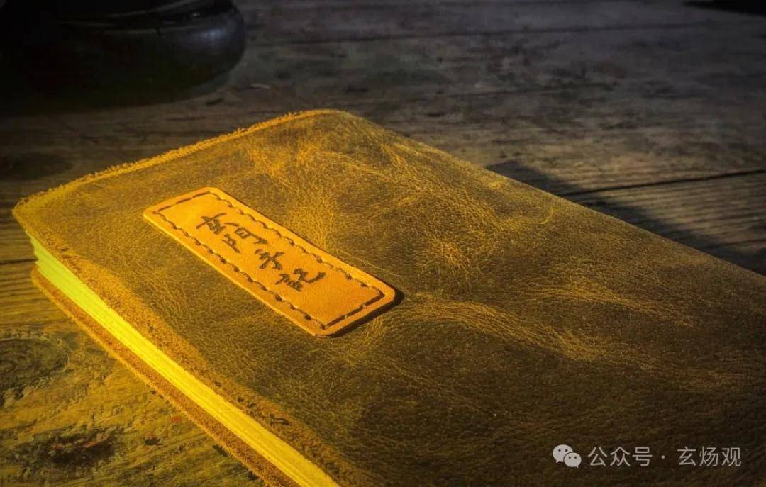 原创
            姜群解梦：梦见黑狗有哪些运势征兆与因果启示？