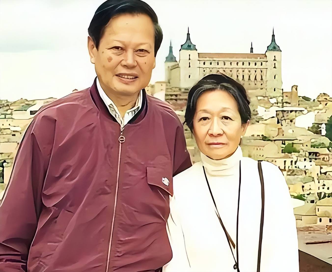 原创             翁帆没想到，人情世故、江湖地位在杨振宁告别仪式上体现淋漓尽致