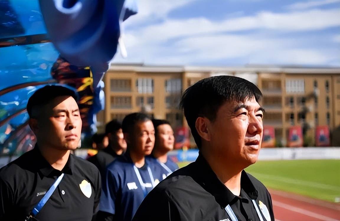 原创             争议!本土名帅:成都蓉城7外援在踢:没夺冠就是教练问题!