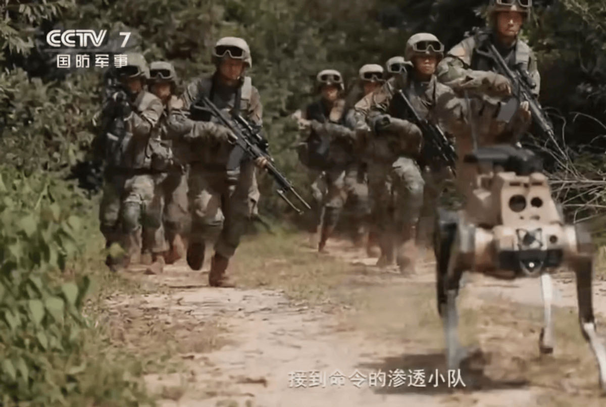 抢滩登陆部署“机器狼”!央视报道英雄连队新装备,破解登陆难题