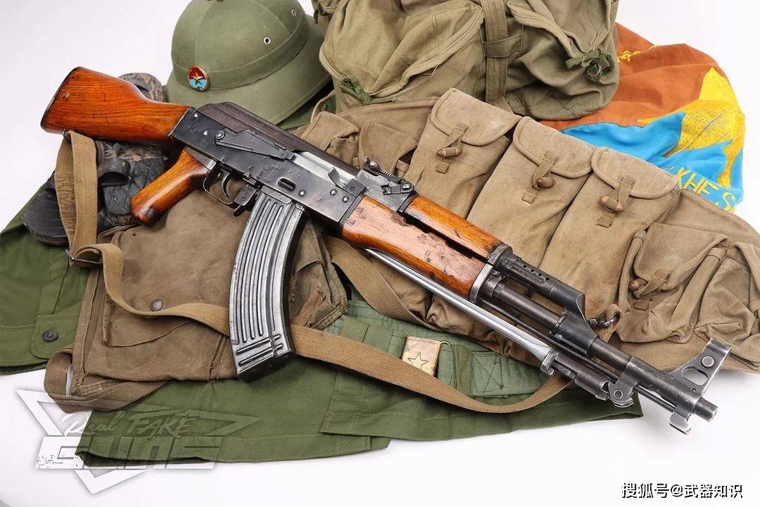 木与钢的经典 硬核解读56式半自动步枪的传奇与战史