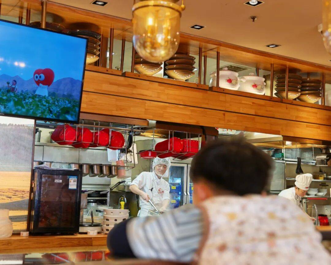 又又又开始排队了，西贝打了一场翻身仗