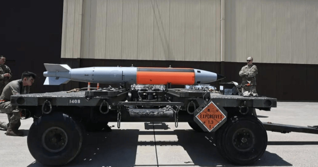 数十发核弹被锁定,豪言抹掉莫斯科的比利时,无奈承认守不住一座基地