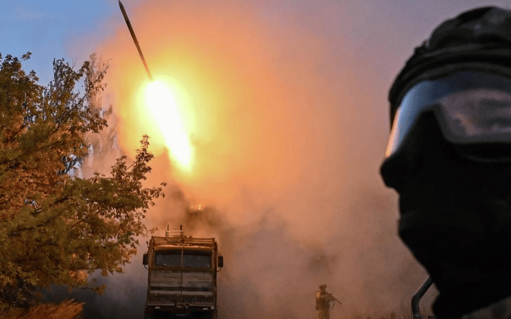 17万俄军都拿不下红军城？乌克兰吹响反攻号角，泽连斯基宣布“胜利在望”