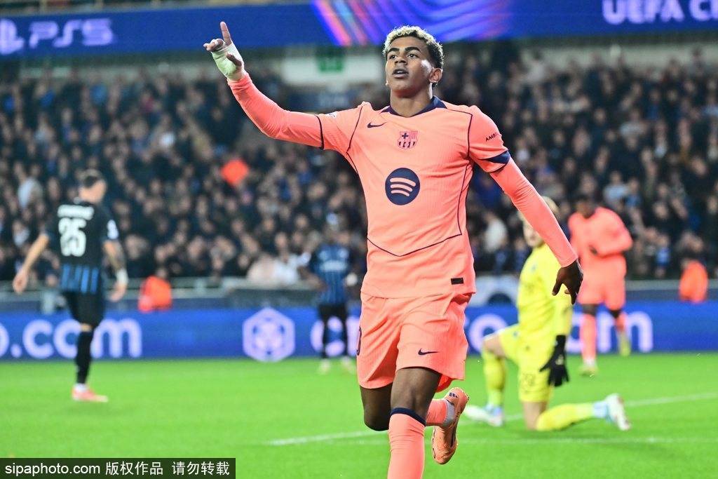 欧冠-亚马尔造2球费尔明2助攻 巴萨三次扳平3-3布鲁日