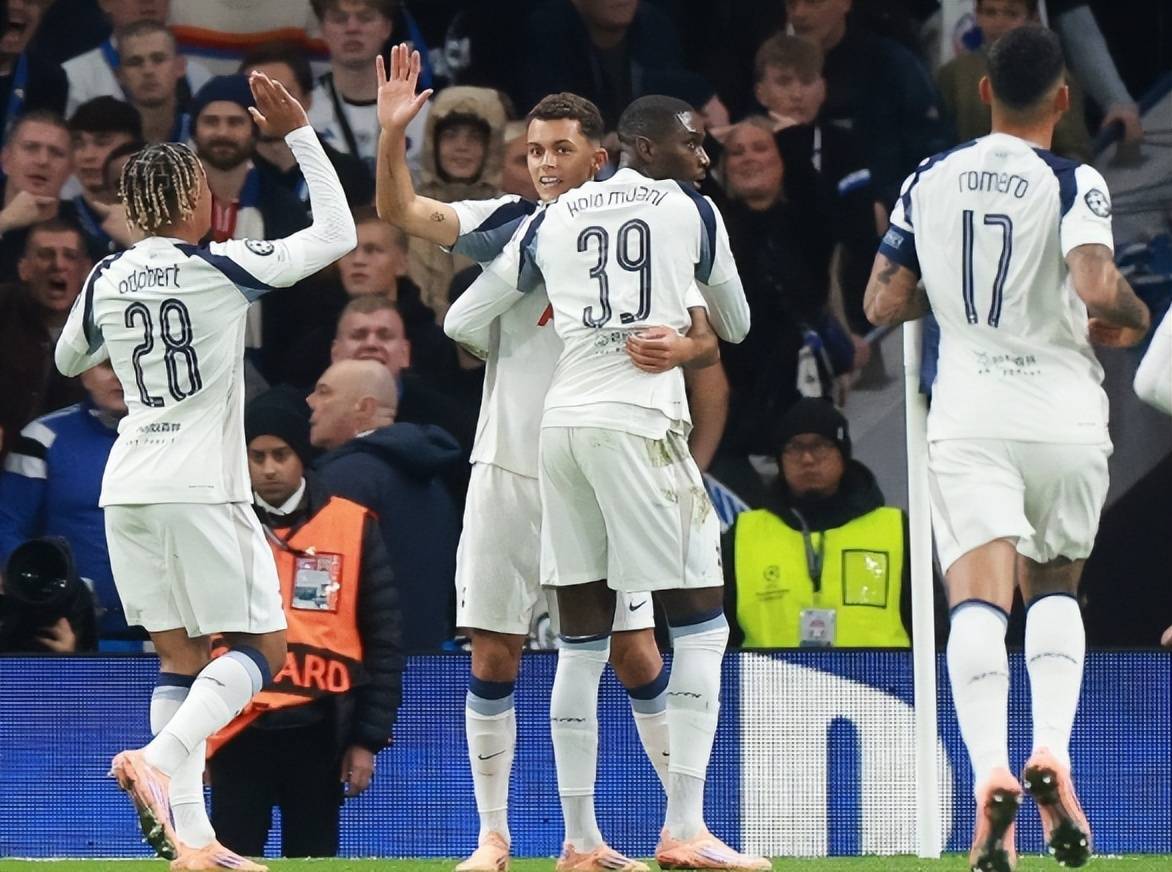 英格兰足球超级联赛3队全胜+2队全败！欧冠最新积分榜出炉：英超霸榜前八穆帅垫底