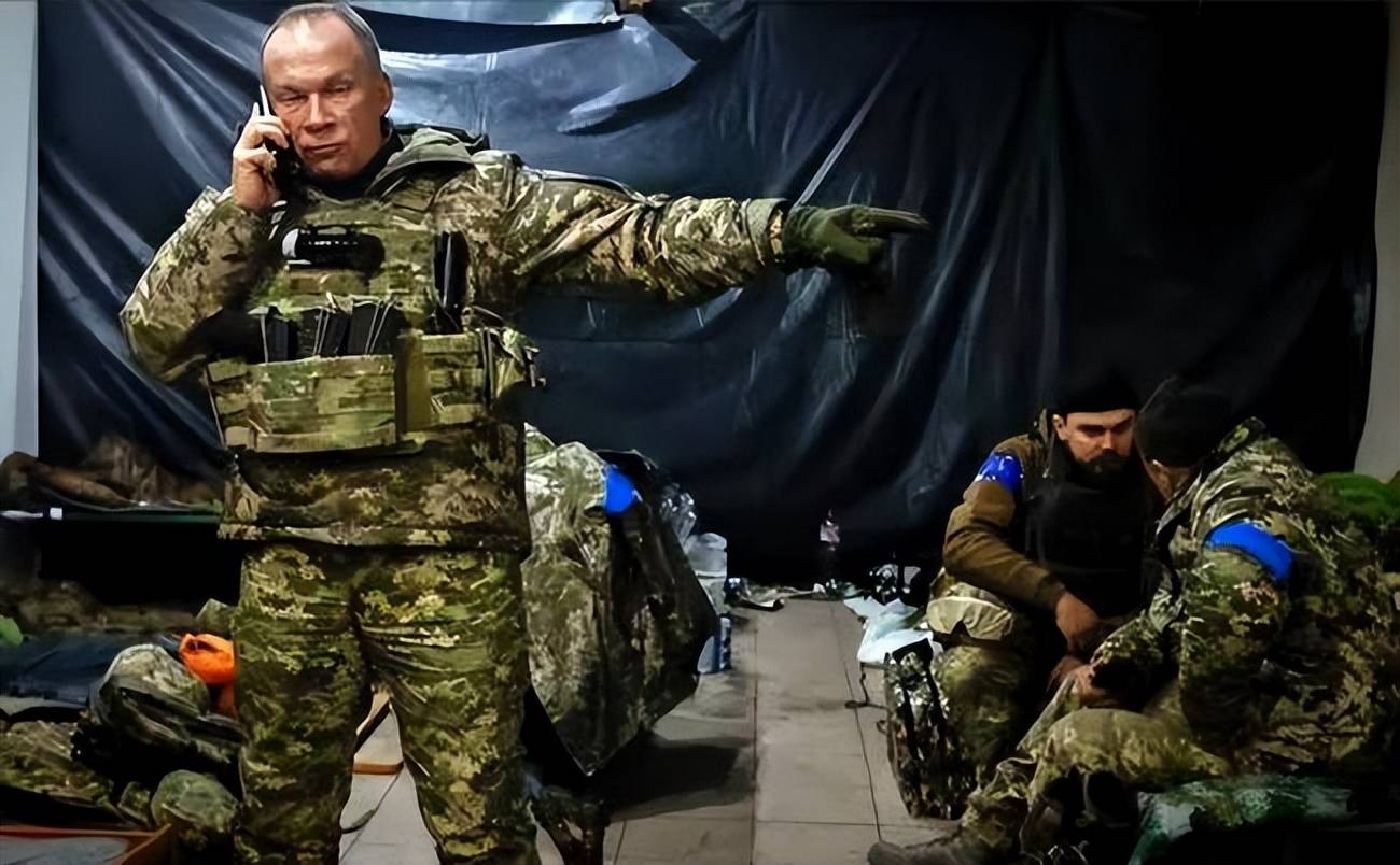 俄军红军城大捷!法械军带头举白旗投降,乌军伪装成女人突围,俄一次俘虏200人 俄军红军城大捷!法械军带头举白旗投降,乌军伪装成女人突围,俄一次俘虏200人