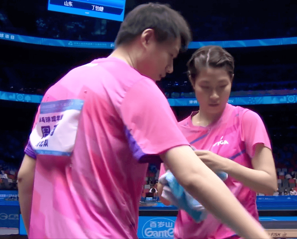 原创 全运会乒乓球:混双8强已出其2!世界冠军错失赛点被逆转,头号种子险胜过关