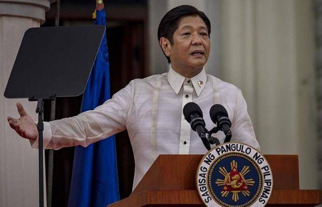 国难当头，马科斯却搬出印度导弹，瞄准黄岩岛？福建舰已经就位