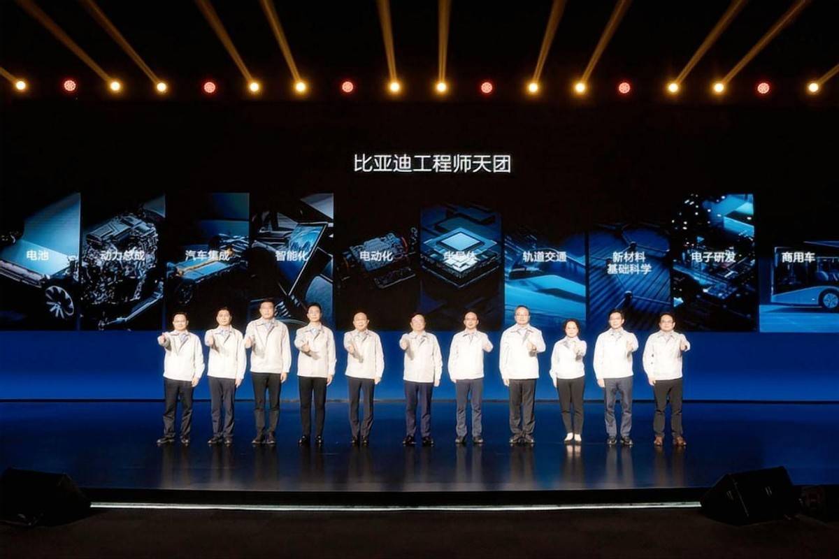 马斯克拿万亿美元薪酬，特斯拉核心高管为何集体离职？