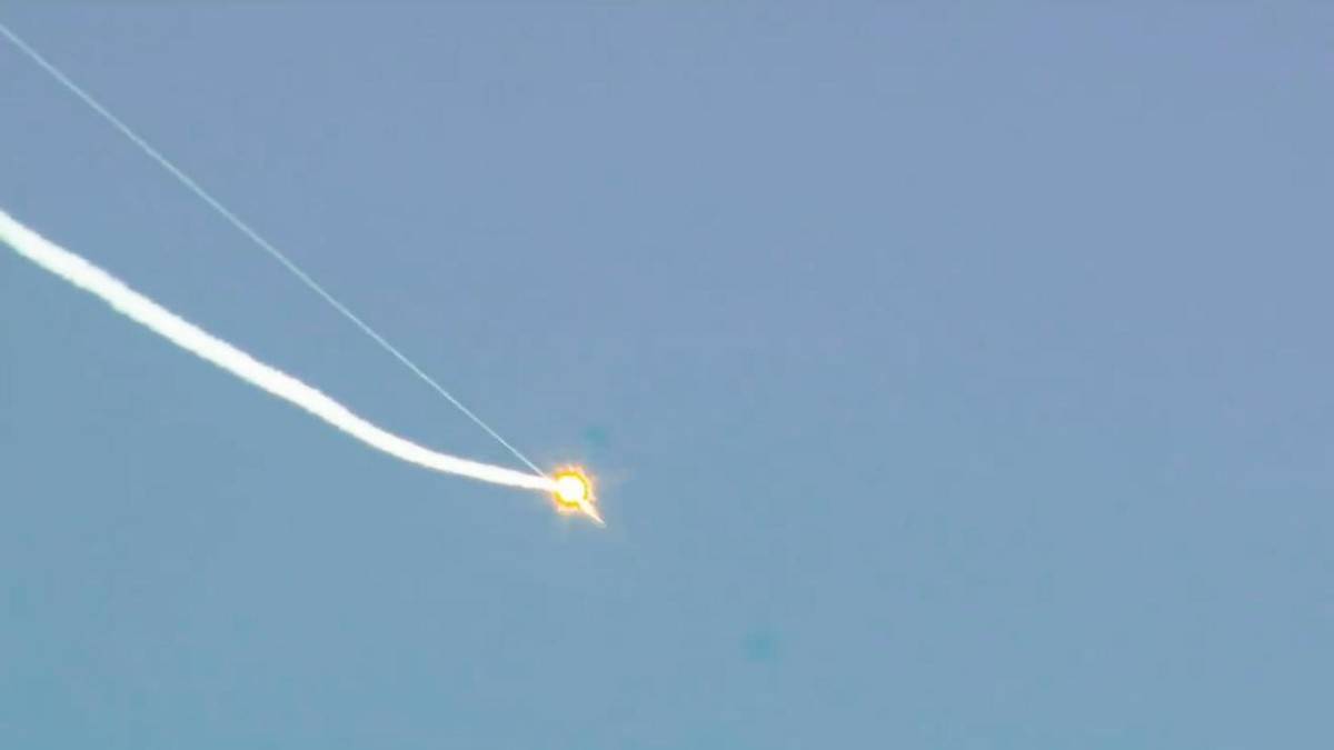 空军节重磅曝光!红旗-20首秀实弹击落画面,反隐身能力碾压美俄