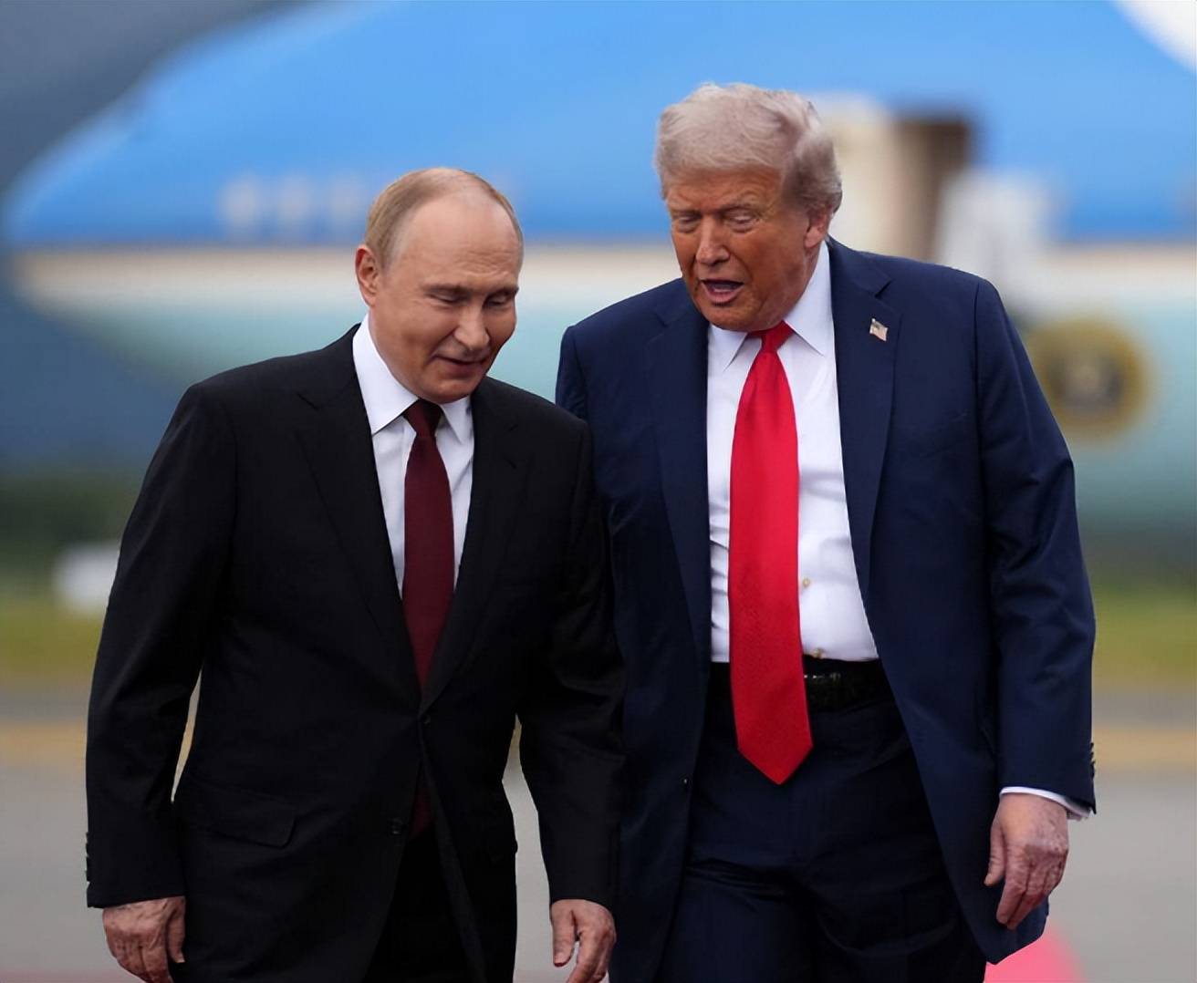 俄乌大结局来了？秘密谈判两个月，俄美谈妥了：乌克兰割地裁军！