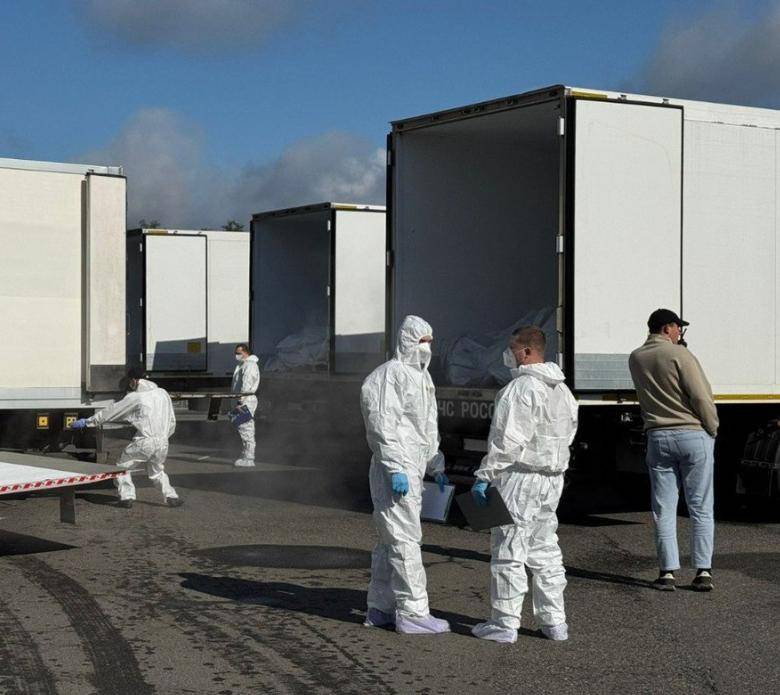 俄乌最新阵亡遗体交换！乌军1000具换俄军30具，交换比1:33