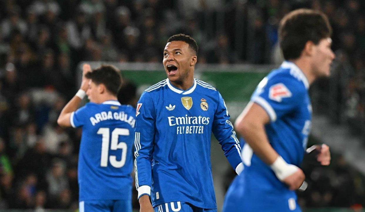 “随着皇马2-2爆冷照样居榜首西甲积分榜更