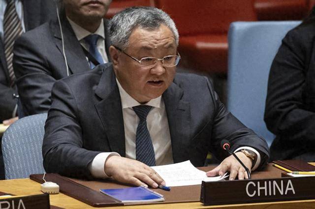 特朗普只给泽连斯基7天,关键时刻,中方给乌克兰留下一条生路?