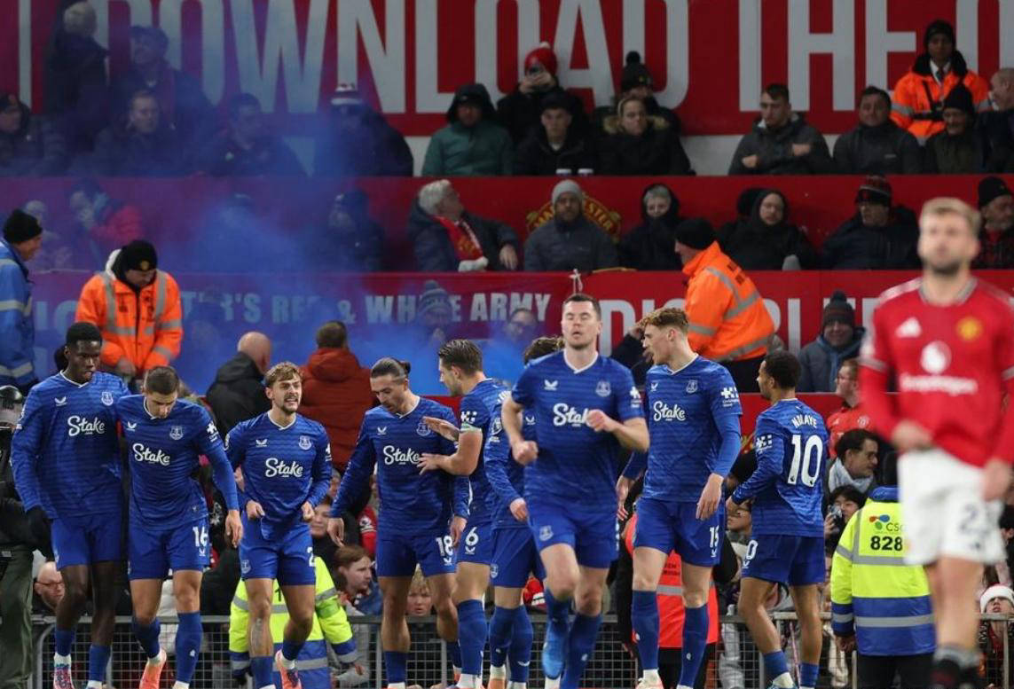 疯狂足坛夜：曼西甲联赛免费高清直播＋实时赛程积分榜＋竞彩预测全覆盖（2025赛季）联主场首遇红牌爆冷萨索洛绝平比萨吉达联合惊现大冷门