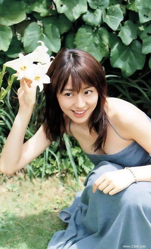 日本女星长泽雅美写真太惊艳!不是丰乳肥臀也性感撩人
