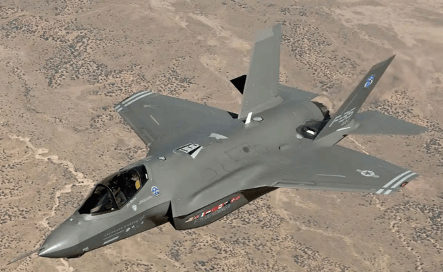 苏-75“绝杀”将于2026年初首飞,歼-35面临强大竞争对手?