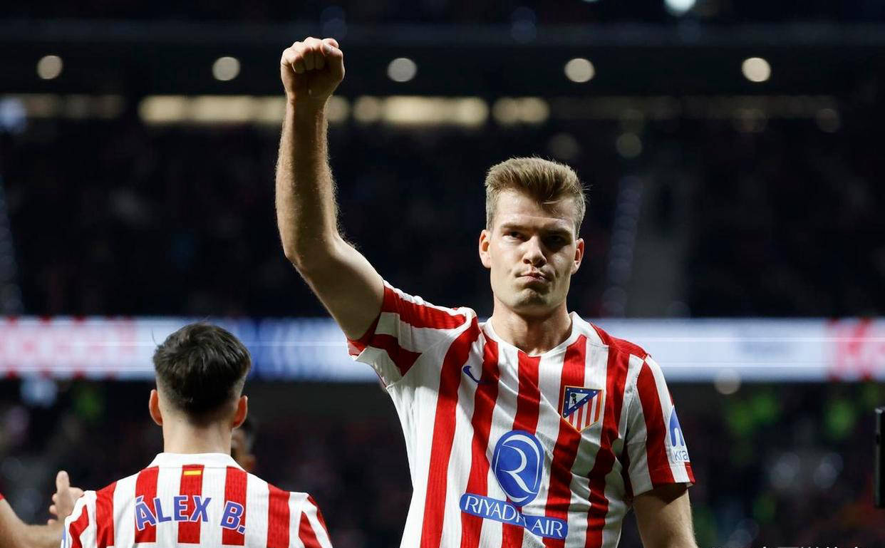 西甲联赛免费高清直播＋实时赛程积分榜＋竞彩预测全覆盖（2025赛季）西甲积分最新战报：巴萨逆转弱旅登顶 马竞六连胜挺进前三