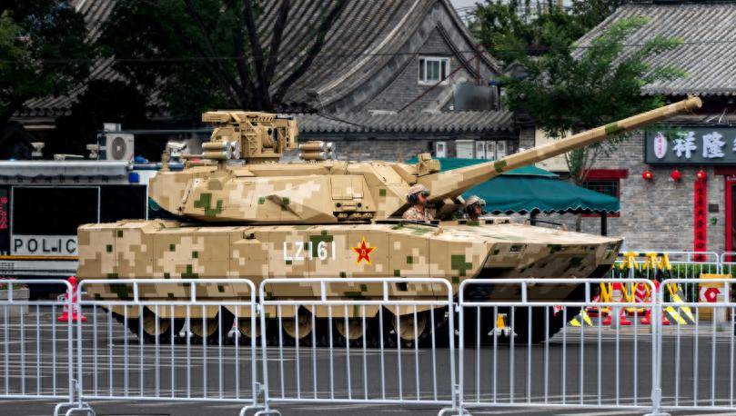 西方落后了!中国99A坦克和步兵战车都开始装主动防御系统了