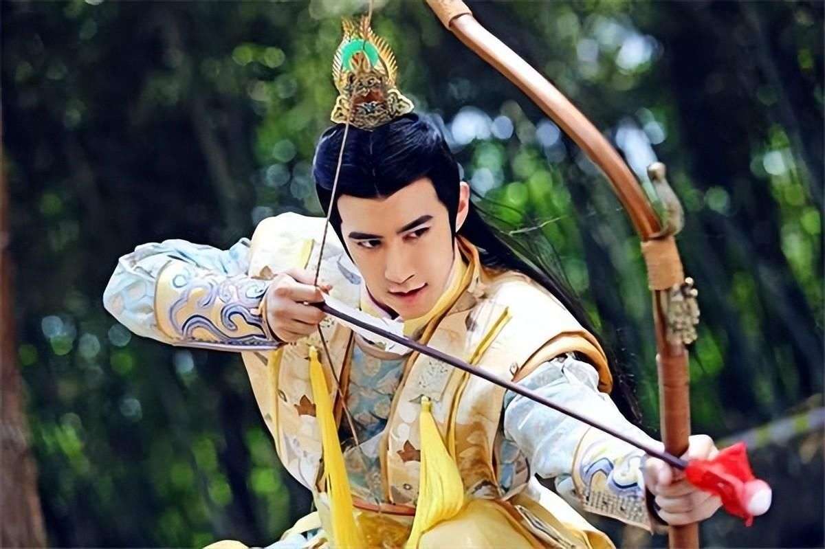 武则天先问薛仁贵年纪，再看薛仁贵长相，然后做出一个大胆的决定