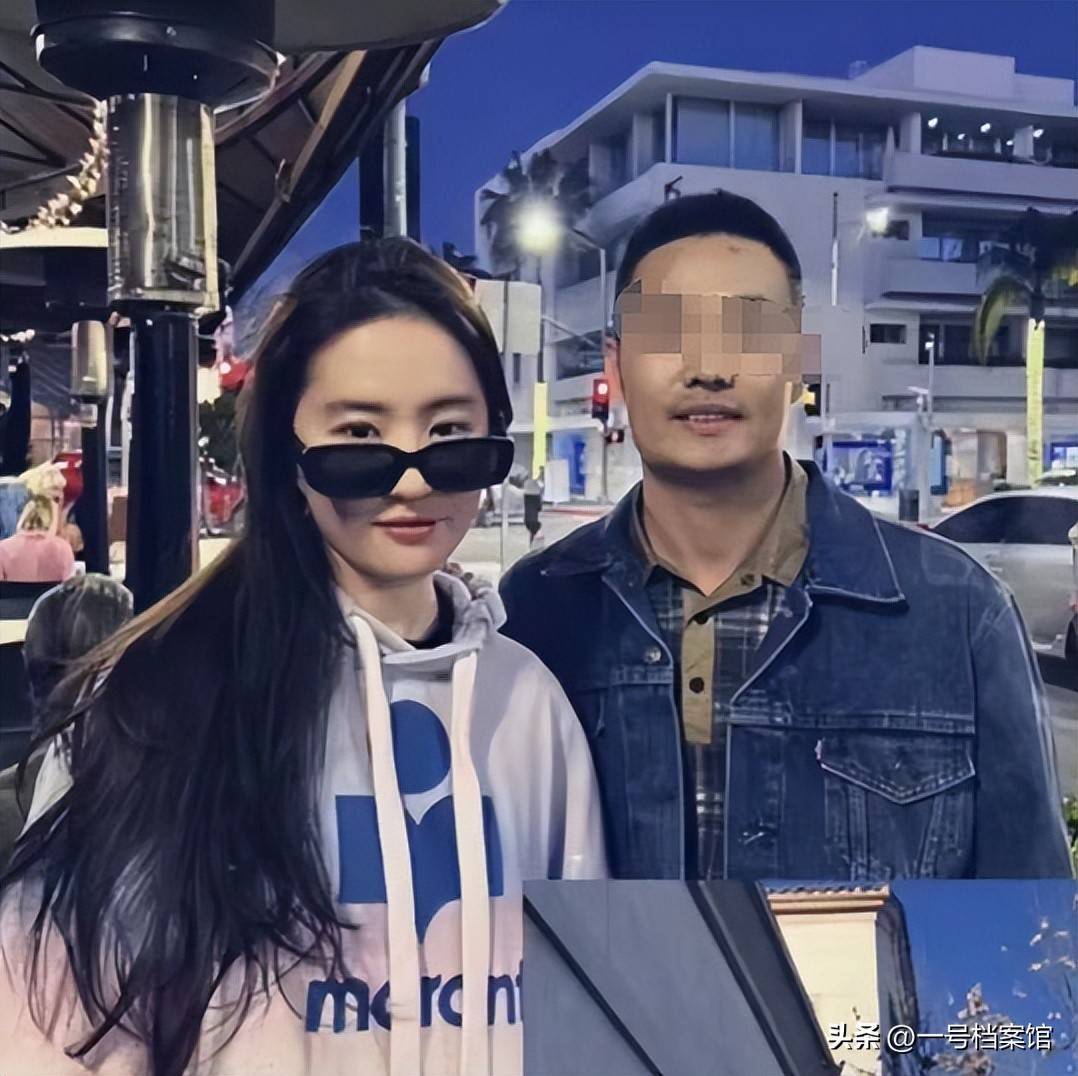 一场香港大火,让大家看清了38岁刘亦菲的“真面目” 赵立坚说对了