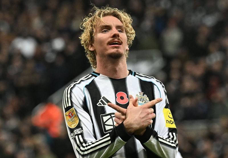 英超开启密集赛程曼城追求19连胜热刺迎战挑战连败的劲敌纽卡斯尔英超联赛免费高清直播+实时赛程+积分预测（2025赛季全覆盖）