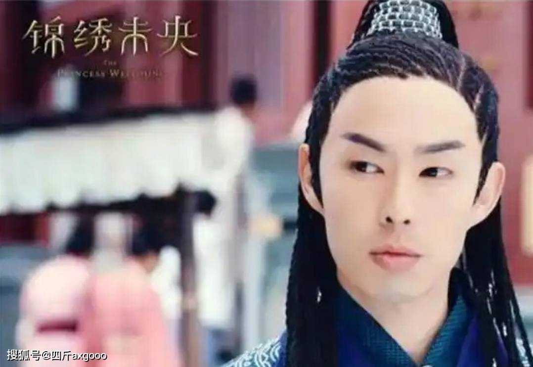 老人味?吴建豪减重后大变样,双颊凹陷瘦脱相,本人解释角度问题