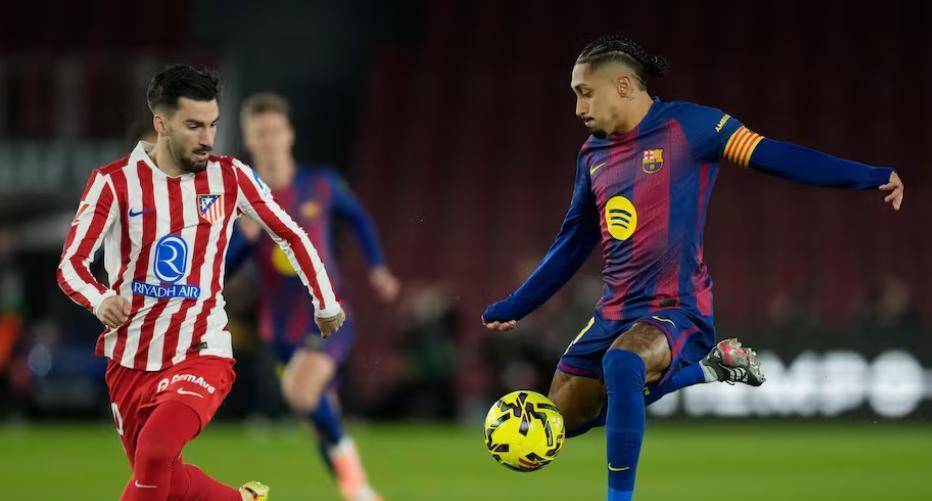 “西班牙足球甲级联赛3-1翻盘！巴萨力克马