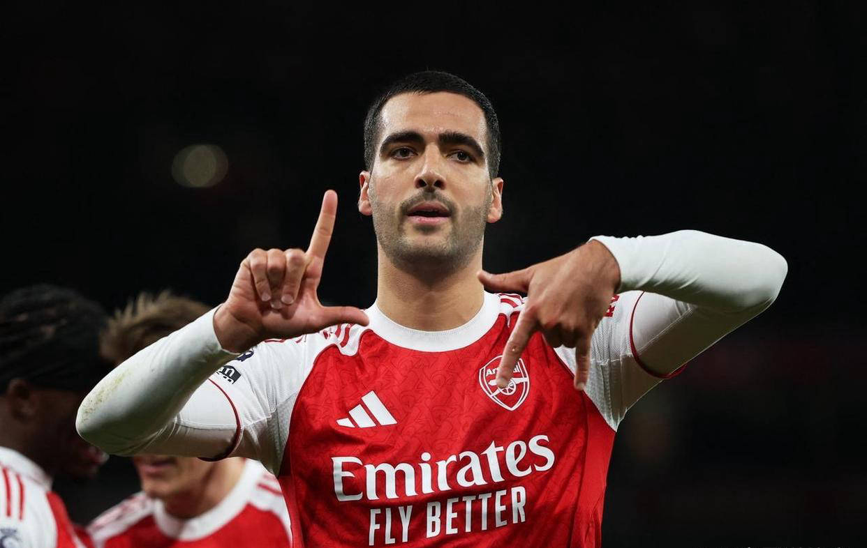 英格兰足球超级联赛英超最新积分战报：阿森纳继续领跑领先曼城5分切尔西意外失利跌出前三