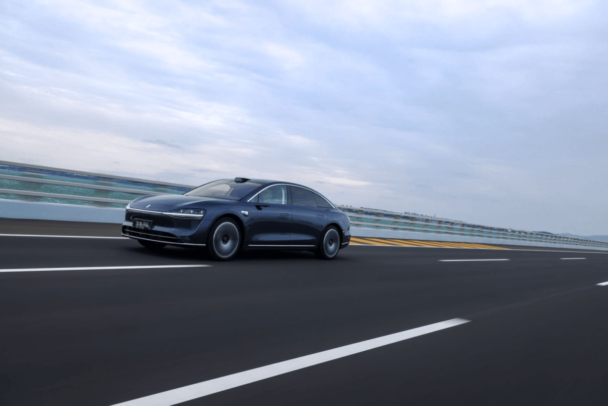 享界S9凭啥成豪华车新四极？一文看懂它如何搅动市场