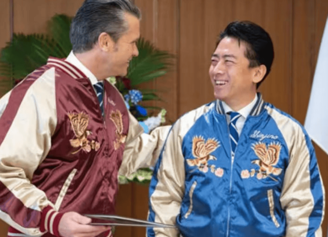 中国家门口，轮不到高市早苗嚣张，辽宁舰调转方向，直奔日本本岛!