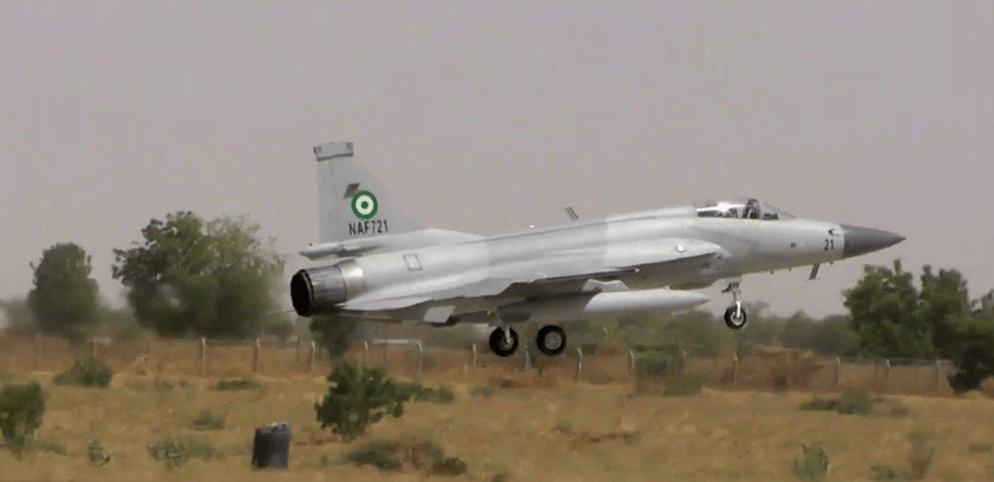 枭龙逆袭成为中亚顶流?巴铁官宣迎新买家,伊朗就算明白枭龙的厉害也晚了