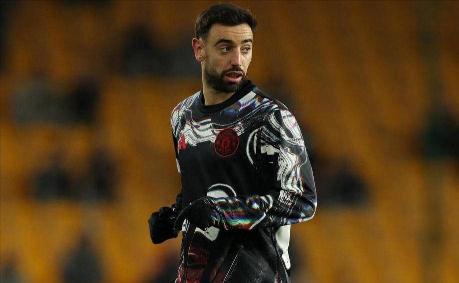 “英超最新积分榜更新：曼联4-1大胜狼队排