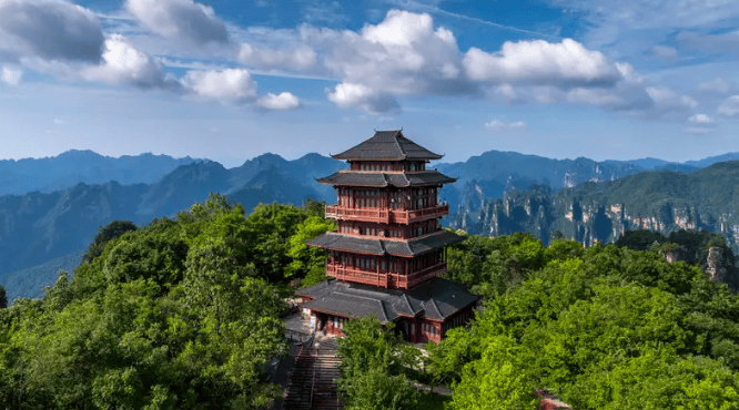 你好张家界 张家界入境游：山水奇观+民族盛宴承包外国游客的中国秘境之旅