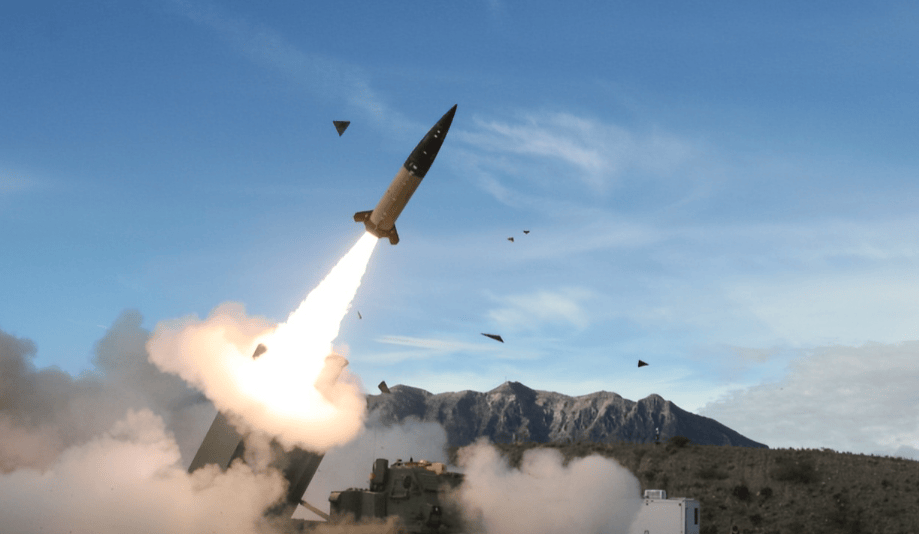 乌克兰竟还能产弹道导弹，泽连斯基披露：500公里新型号投入战场