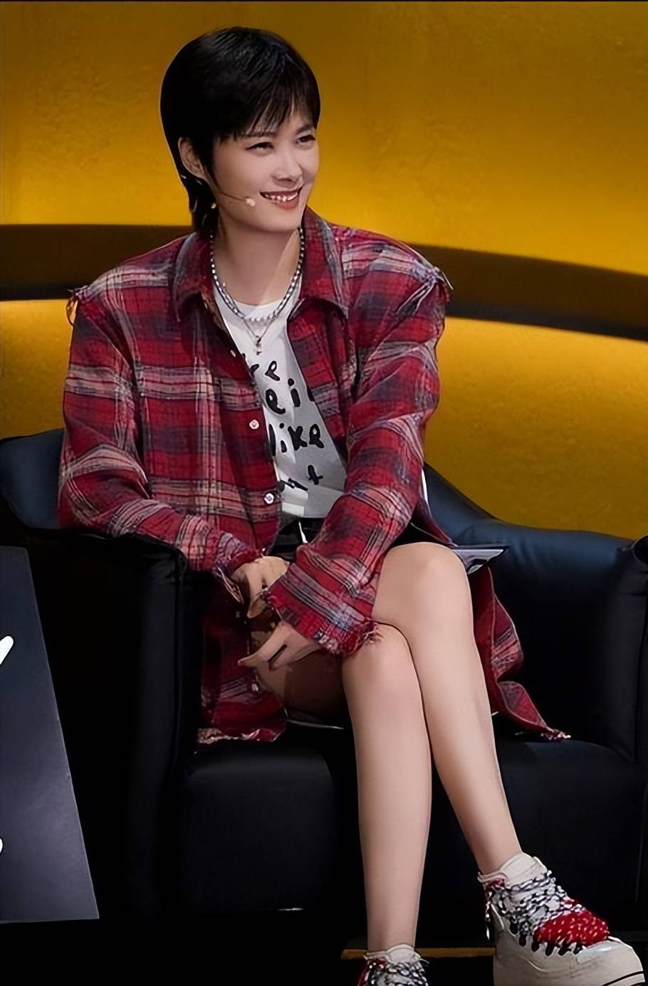 嫁法国老头真相大白5个月,41岁李宇春近况曝光,一点也不意外