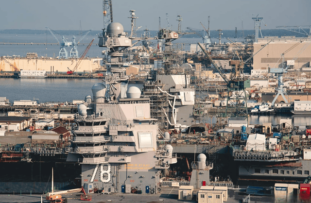 世界第二变第四！美国电磁弹射型航母遭超车，不止被福建舰超越？