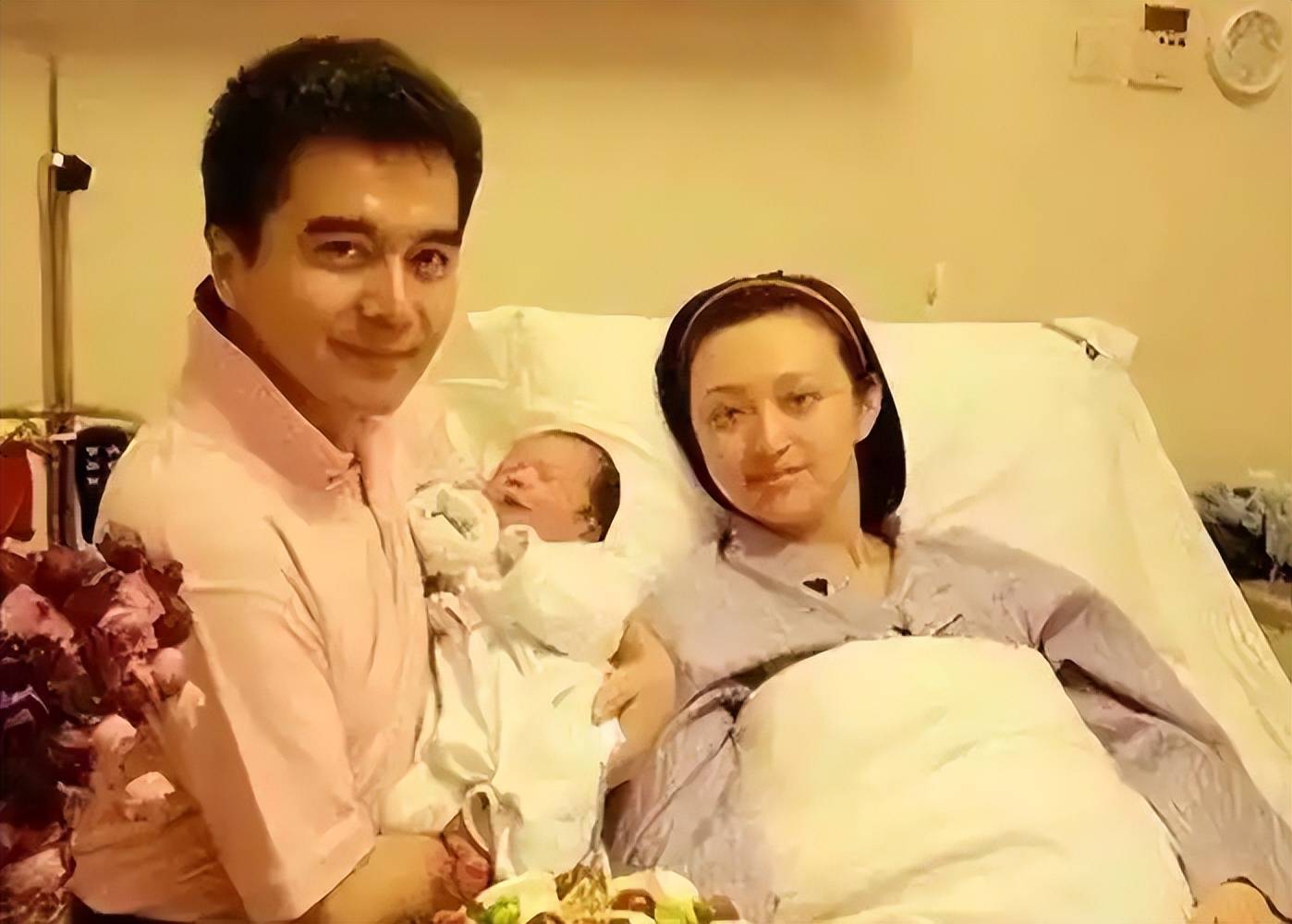 何晴葬礼现场曝光！不到24小时，许亚军一个举动实现口碑暴涨