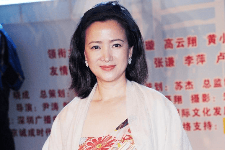 医生曝许亚军为何晴付10年医药费,以儿子名义给生活费,重情重义