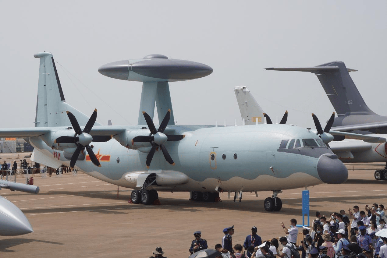 历史性时刻!运-30首飞惊艳亮相,解放军战场机动能力大幅提升