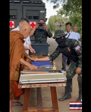 机枪单挑F16?泰国“义和团”VS柬埔寨“军户”,小国打仗太离谱