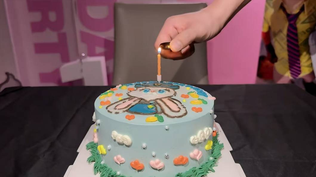 陆毅小女儿满14岁，小叶子像爸又像妈超级美，一家四口颜值太顶了